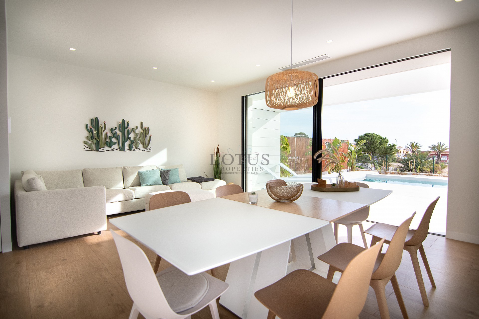 Fantastiska nyproducerade villor i två plan - Lotus Properties