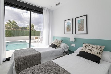 Nieuw gebouwde villa  - Lotus Properties