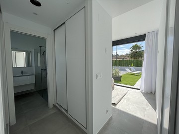 Nieuw gebouwde villa  - Lotus Properties