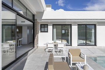 Nieuw gebouwde villa  - Lotus Properties