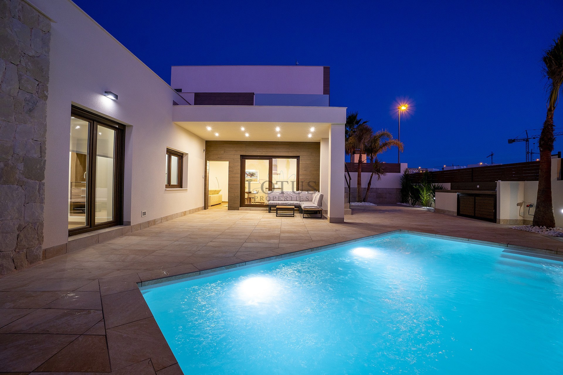 Lyxig villa med fantastisk utsikt över bergen i Ciudad Quesada - Lotus Properties