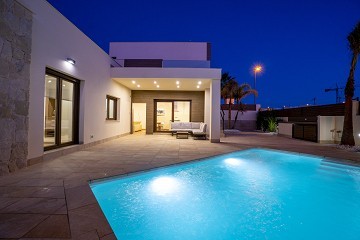 Luxe villa met prachtig uitzicht op de bergen in Ciudad Quesada - Lotus Properties