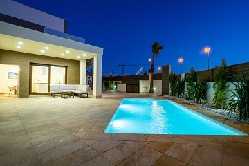 Luxe villa met prachtig uitzicht op de bergen in Ciudad Quesada - Lotus Properties