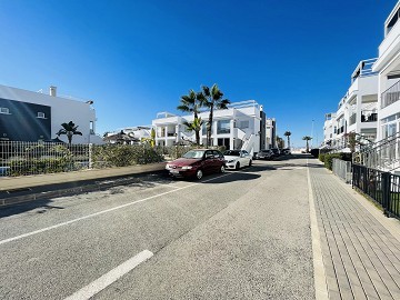 Planta orientada al sur en estado nuevo en Res. Vistabella - Aguas Nuevas - Lotus Properties