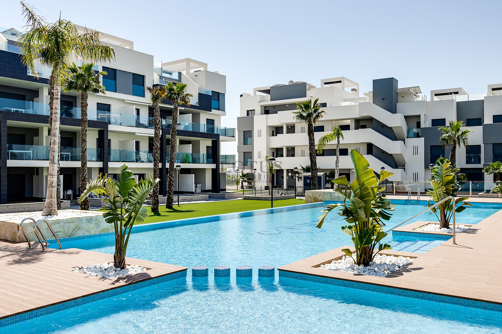 Nya lägenheter i Oasis Beach XV - El Raso - Lotus Properties