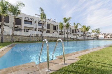 Nya mark & takvåningar i Los Balcones - Lotus Properties