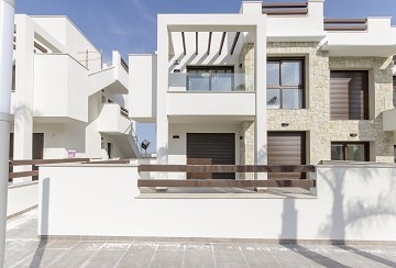 Nya mark & takvåningar i Los Balcones - Lotus Properties