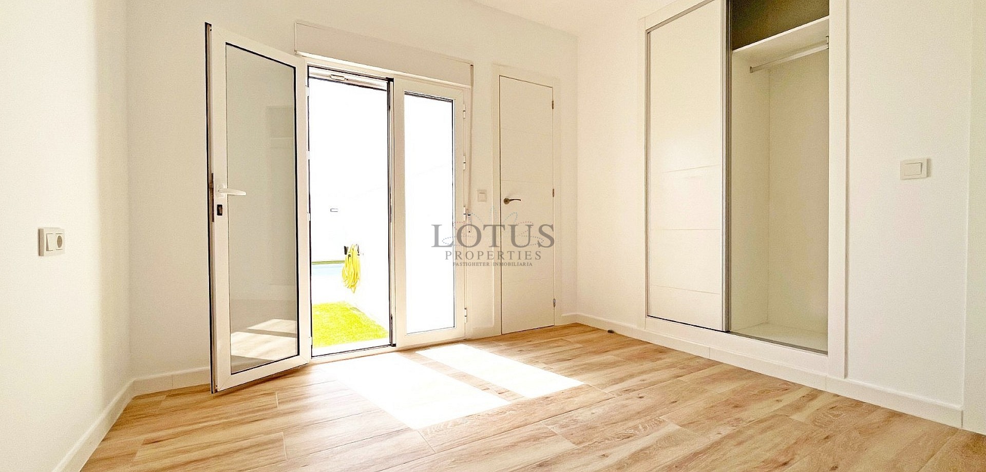 FANTASTIC RENOVATED DETACHED VILLA IN SAN LUIS - TORREVIEJA - Lotus Properties