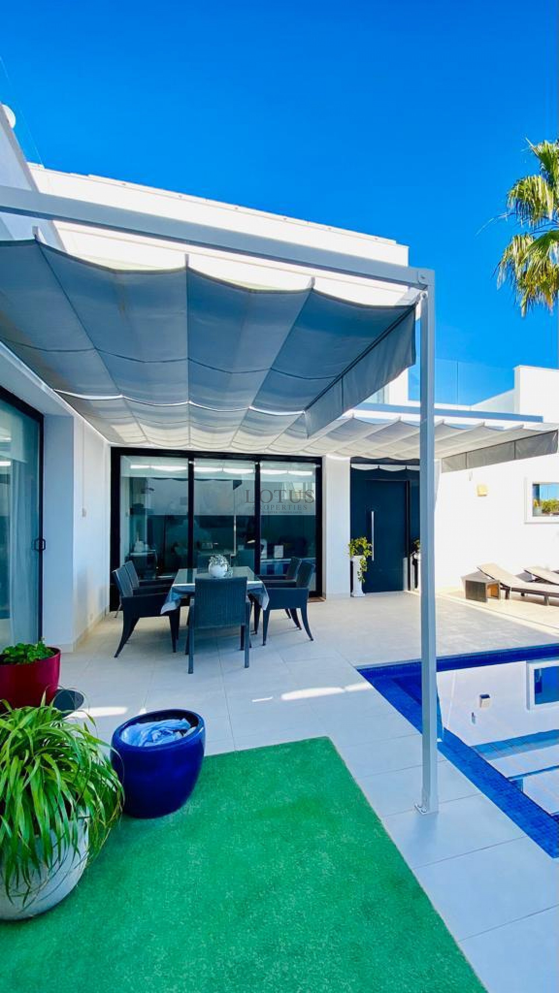 Detached villa with private saltwater heated pool in Ciudad Quesada - Lotus Properties