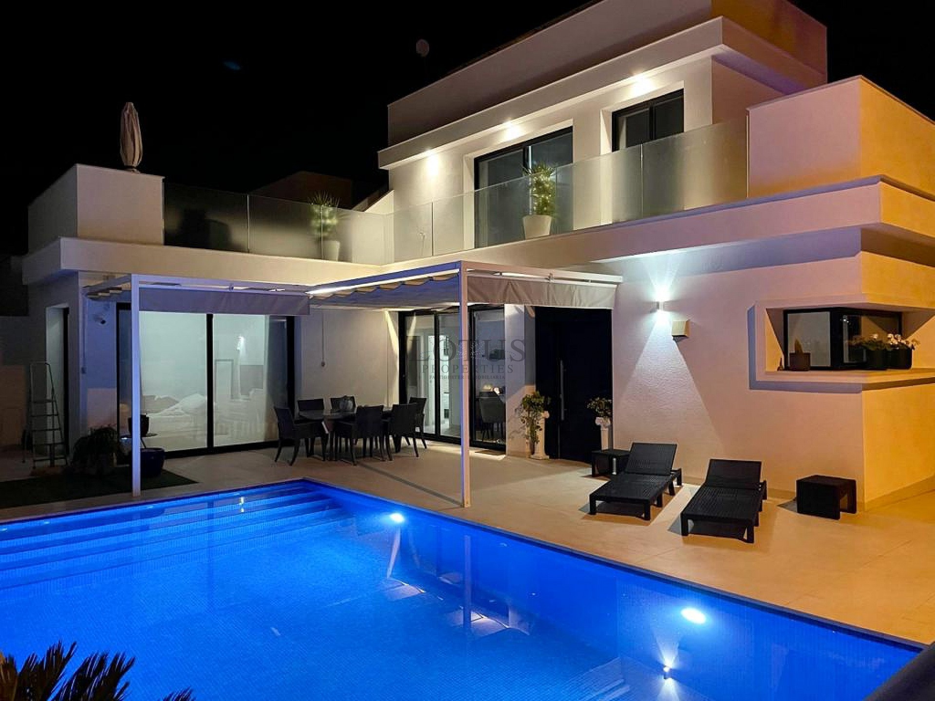 Detached villa with private saltwater heated pool in Ciudad Quesada - Lotus Properties