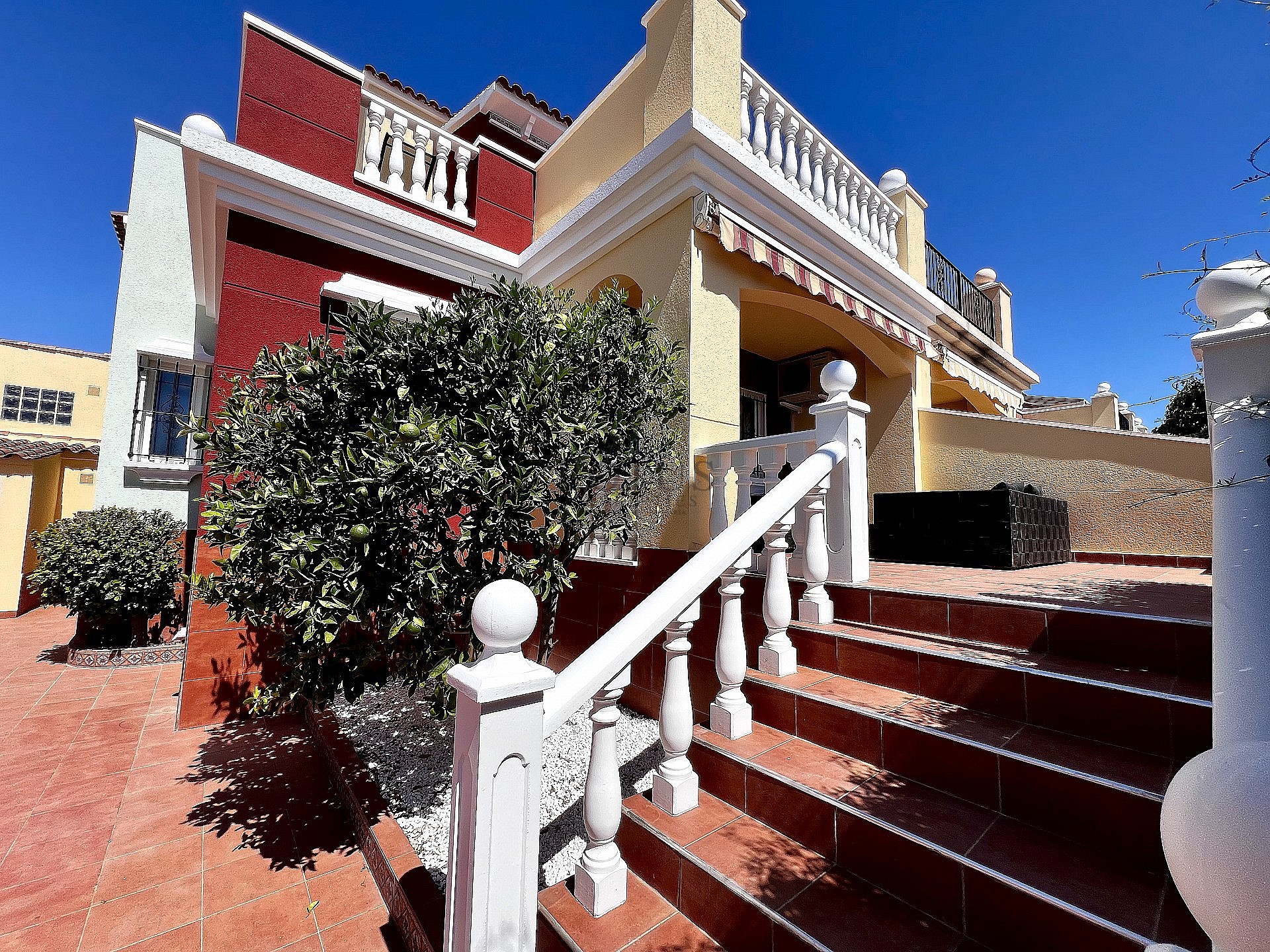 STADSHUIS - KORTE TERMIJN VERHUUR - Lotus Properties