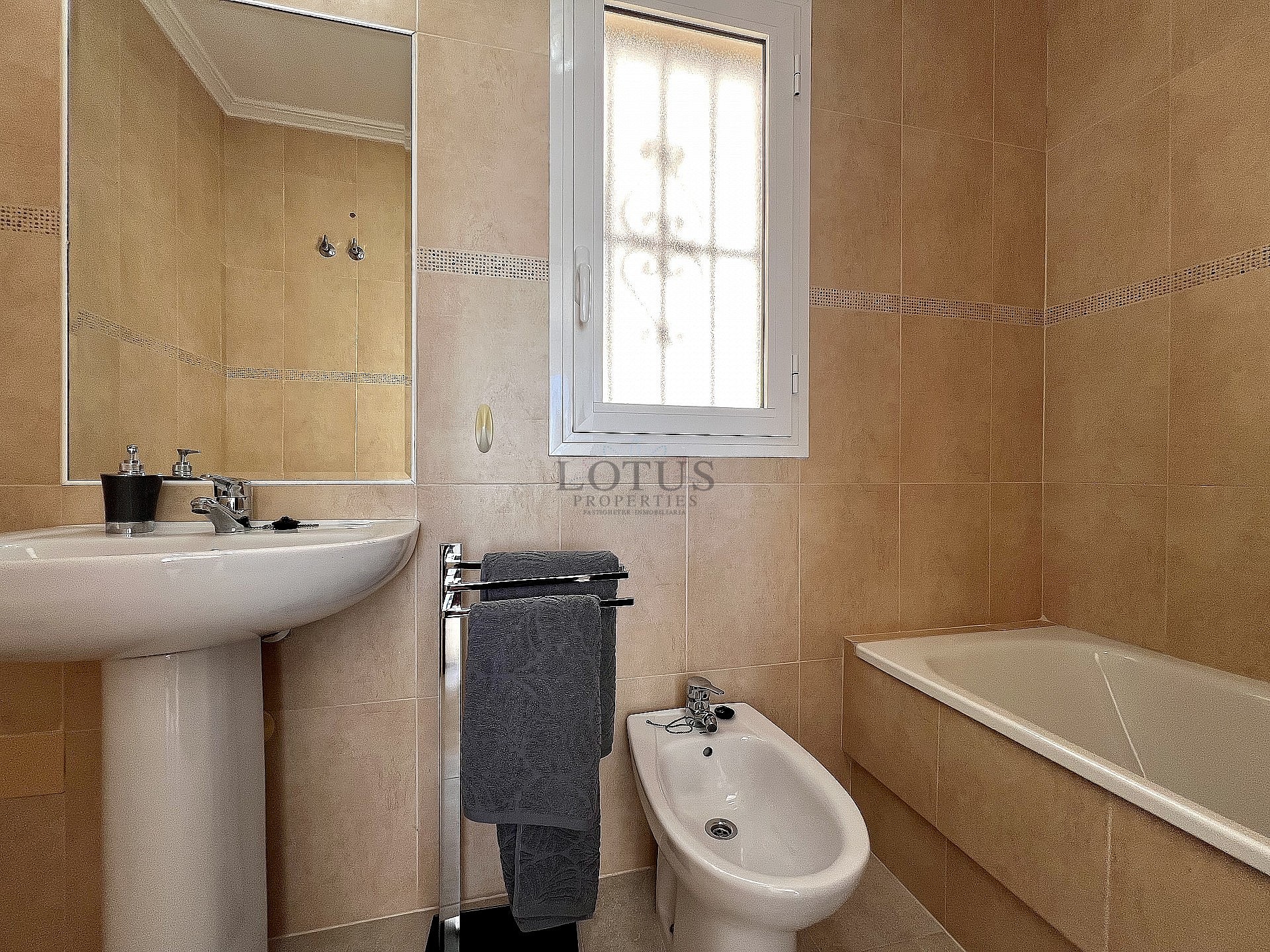 STADSHUIS - KORTE TERMIJN VERHUUR - Lotus Properties