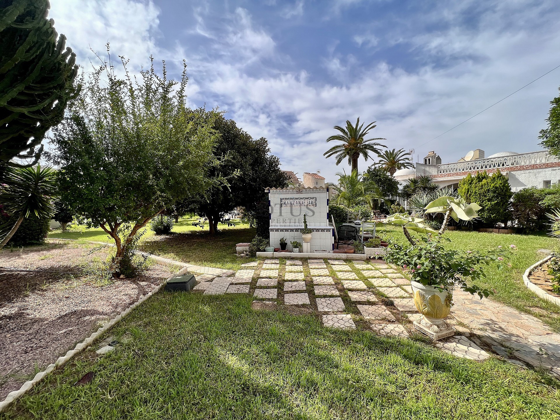 Gerenoveerd gelijkvloers huis in La Florida - Lotus Properties