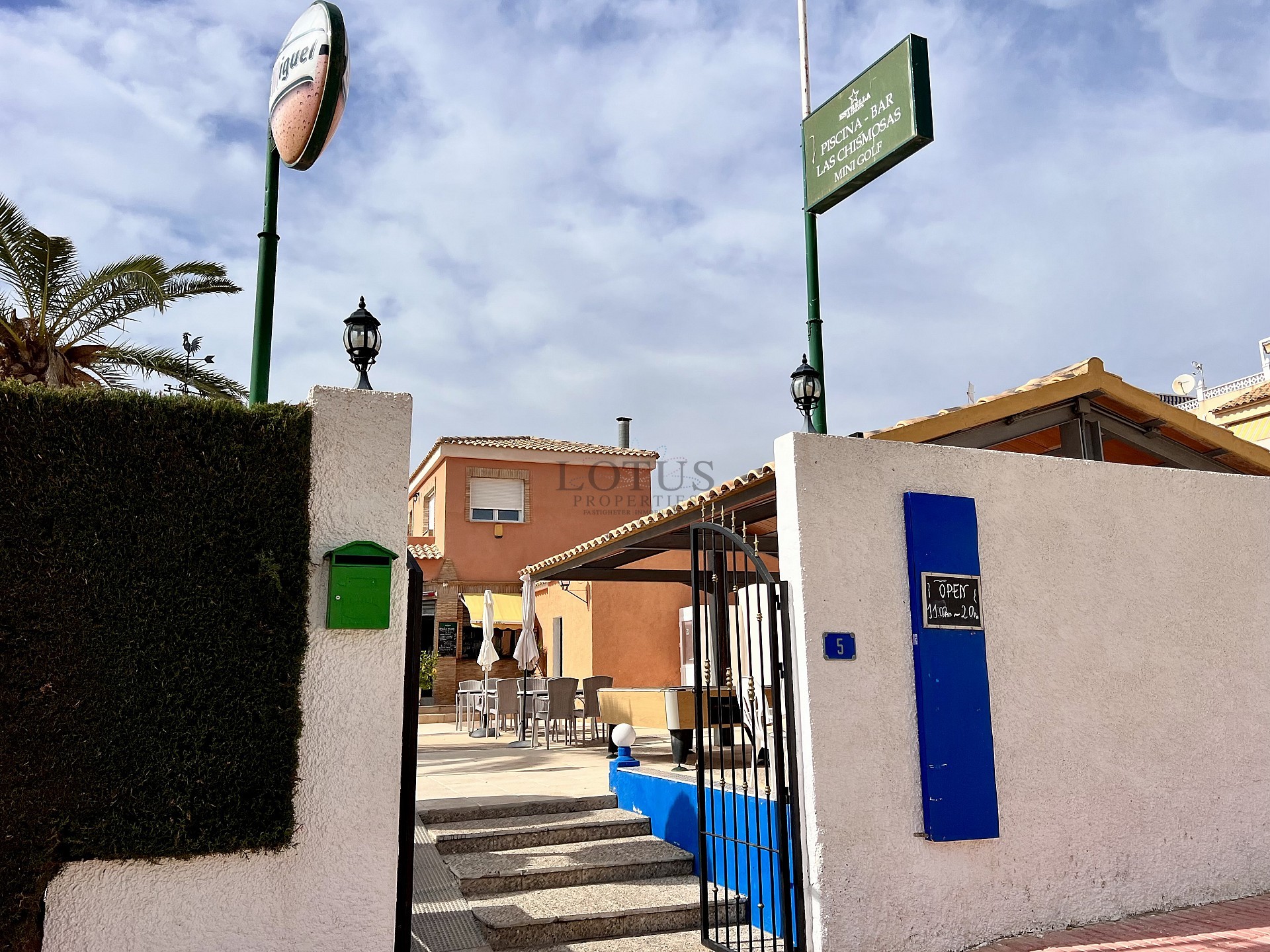 Gerenoveerd gelijkvloers huis in La Florida - Lotus Properties