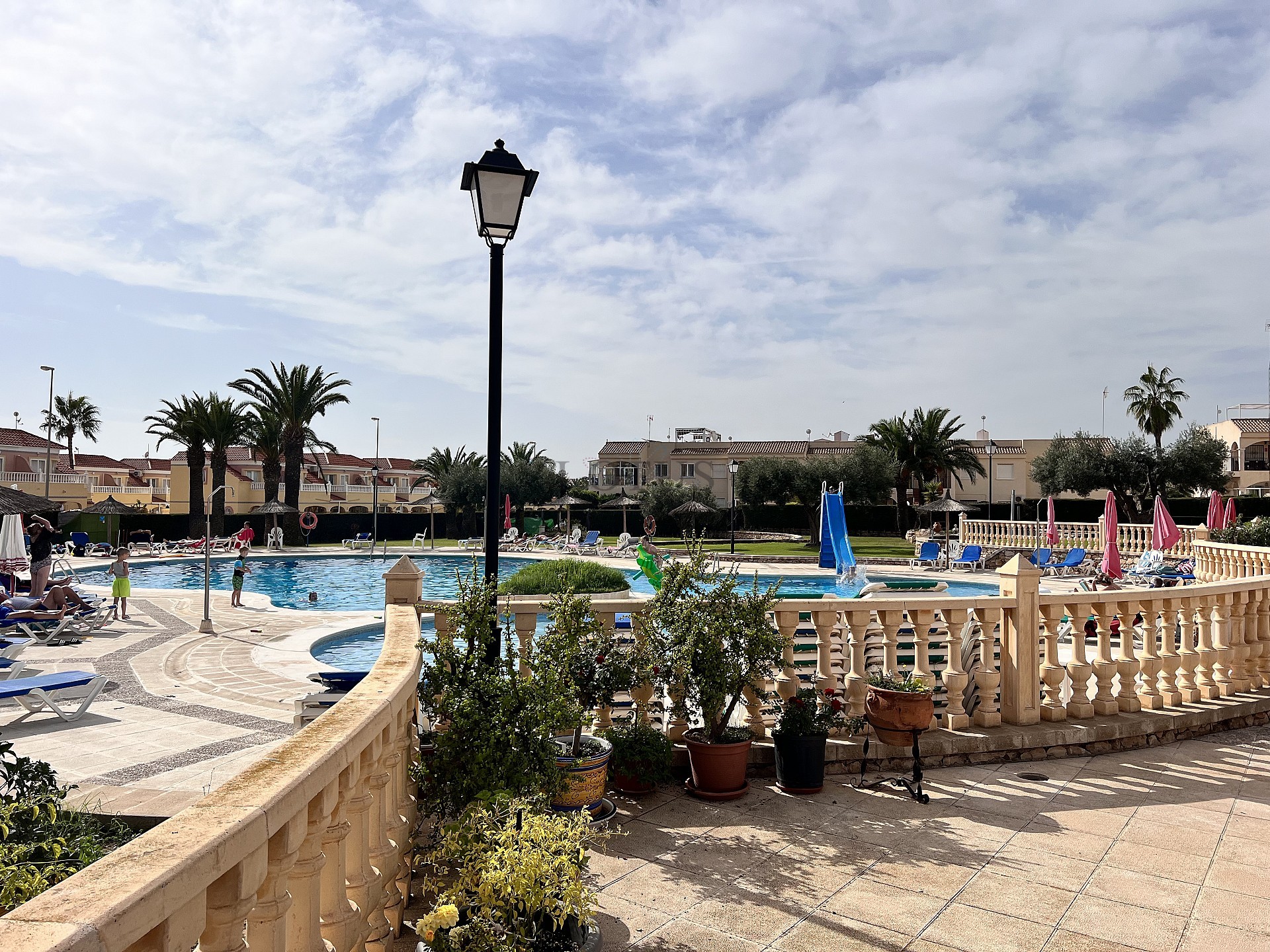 Gerenoveerd gelijkvloers huis in La Florida - Lotus Properties