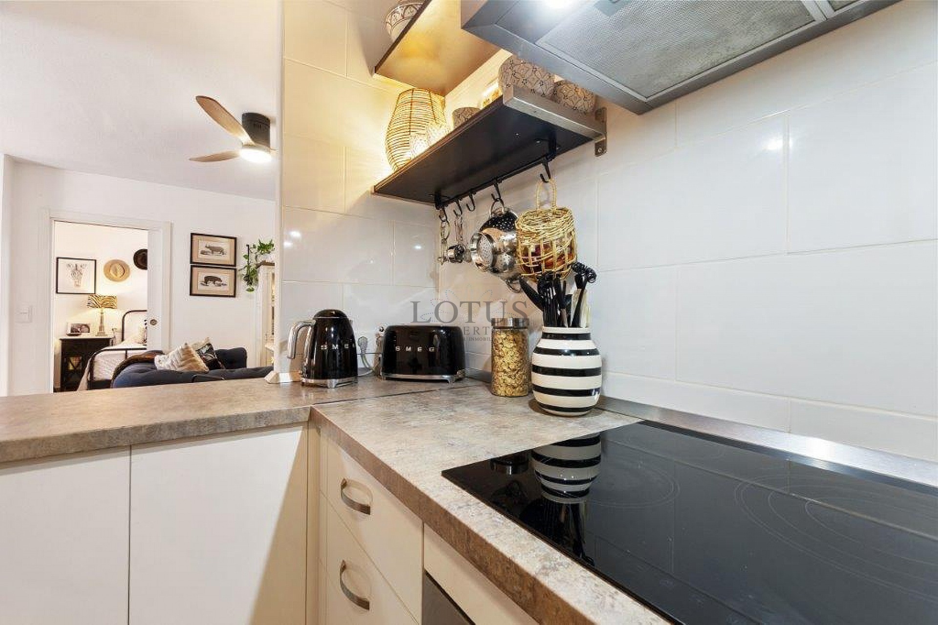 Супер красивый отремонтированный таунхаус в Урбе. Доня Инес с террасой на крыше и садом - Lotus Properties