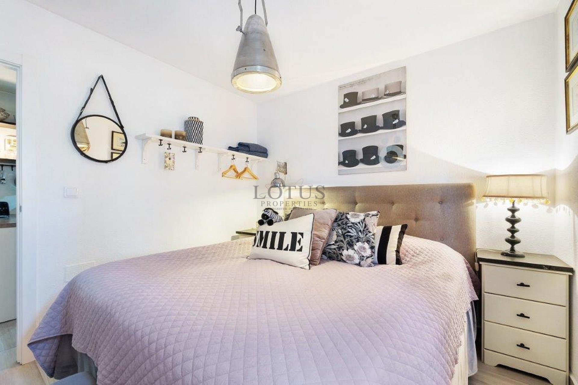 Супер красивый отремонтированный таунхаус в Урбе. Доня Инес с террасой на крыше и садом - Lotus Properties