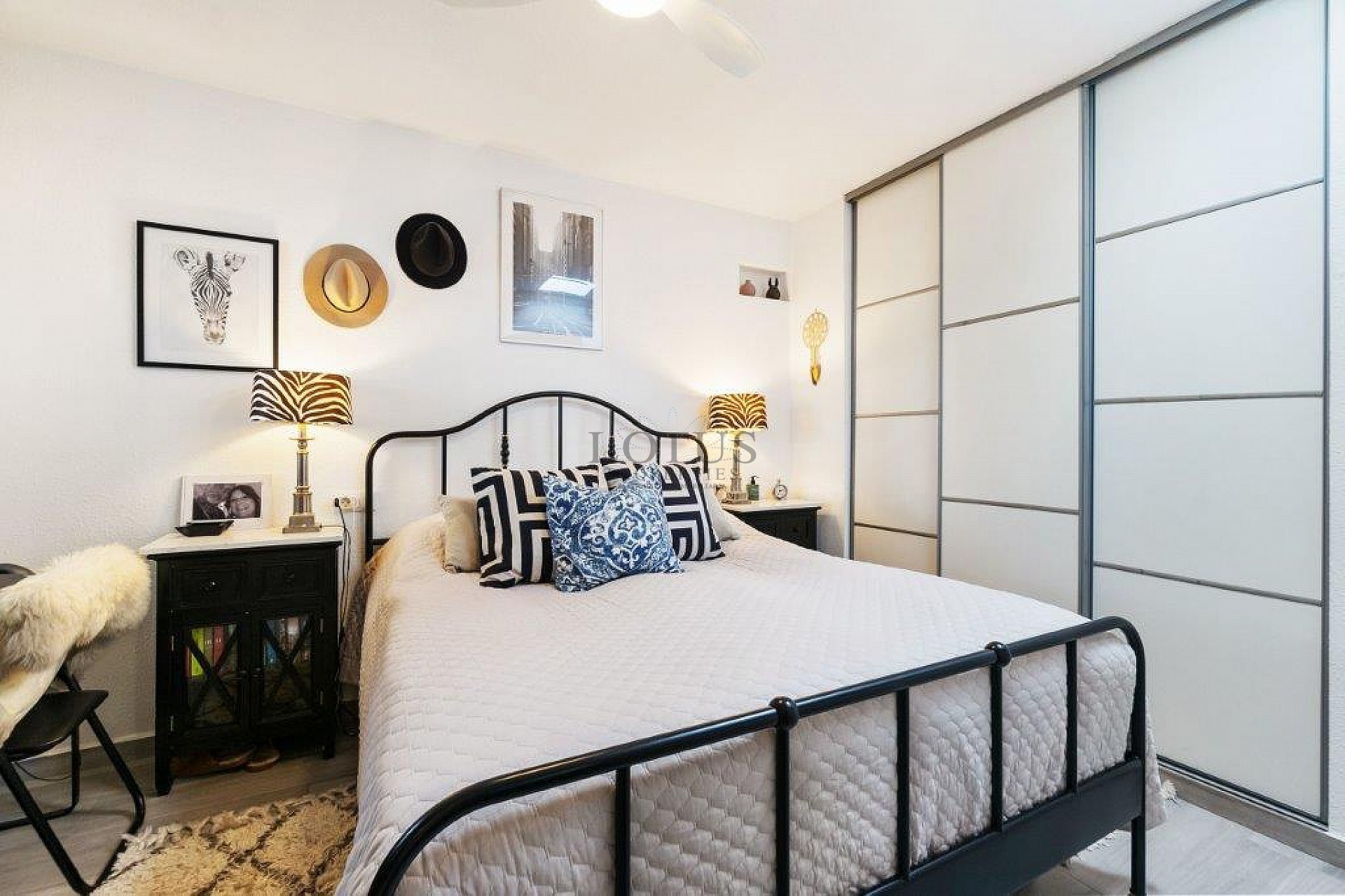 Супер красивый отремонтированный таунхаус в Урбе. Доня Инес с террасой на крыше и садом - Lotus Properties