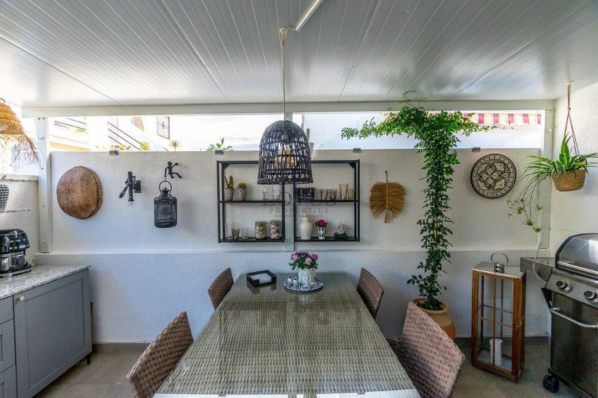 Супер красивый отремонтированный таунхаус в Урбе. Доня Инес с террасой на крыше и садом - Lotus Properties