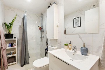 Super mooie gerenoveerde tussenwoning in Urb. Doňa Inės met dakterras en tuin - Lotus Properties
