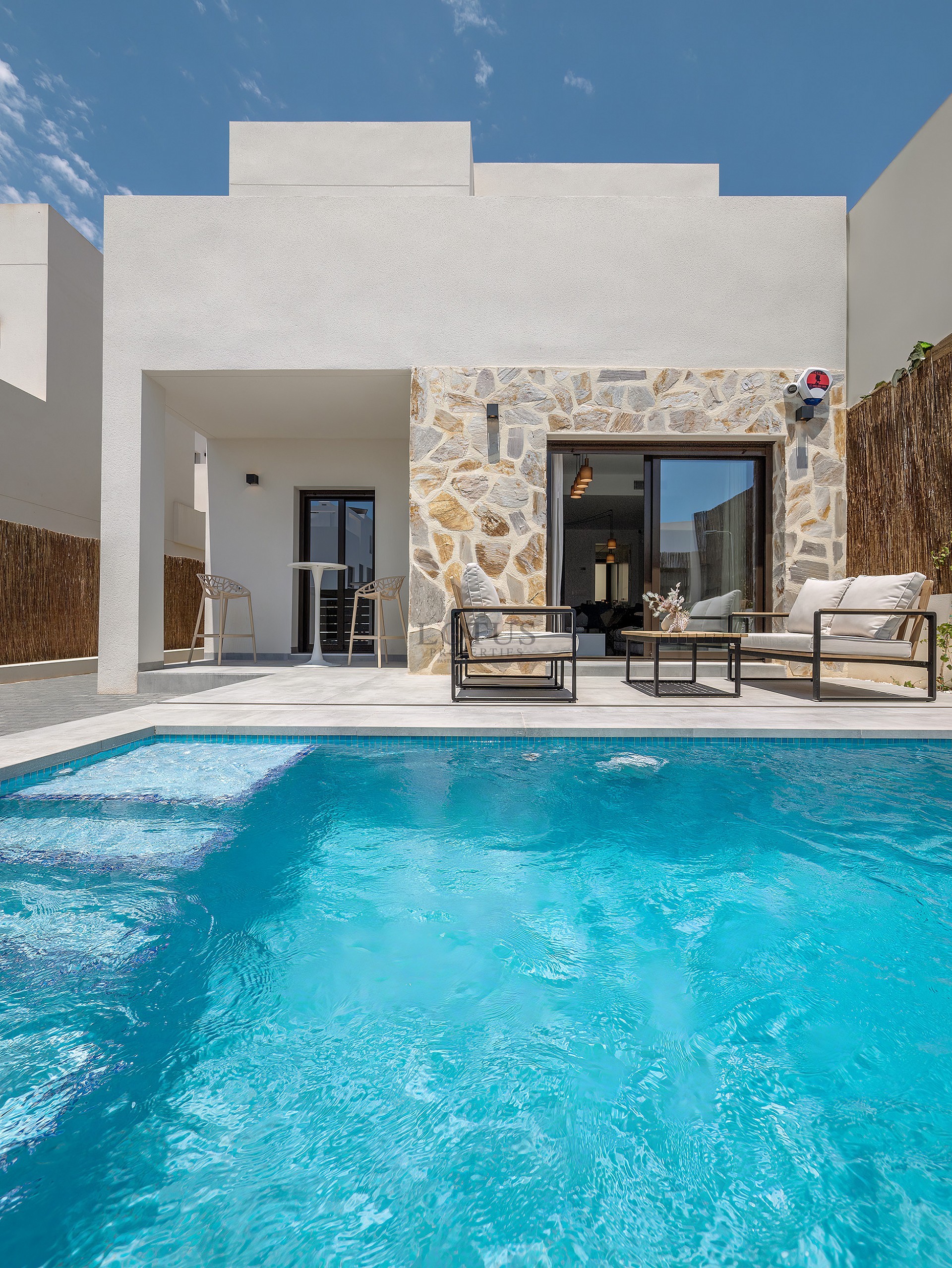 Villa Ilios - Villamartin  - Lotus Properties