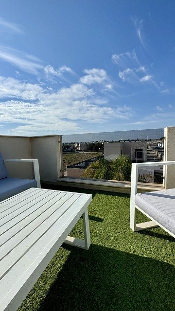 Mooie moderne villa met 3 slaapkamers en 3 badkamers in Ciudad Quesada - Lotus Properties