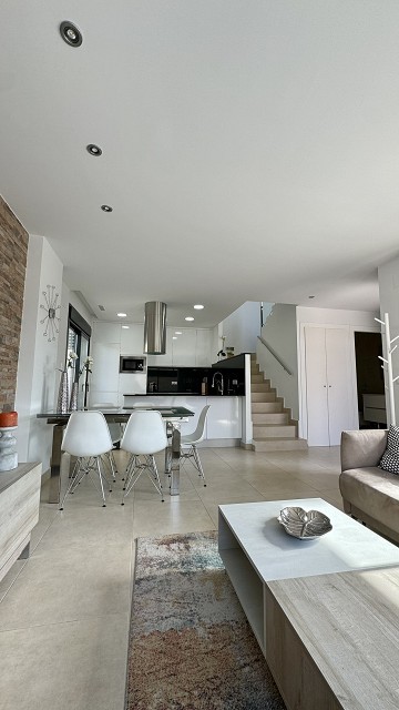 Mooie moderne villa met 3 slaapkamers en 3 badkamers in Ciudad Quesada - Lotus Properties