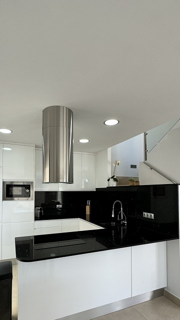 Mooie moderne villa met 3 slaapkamers en 3 badkamers in Ciudad Quesada - Lotus Properties