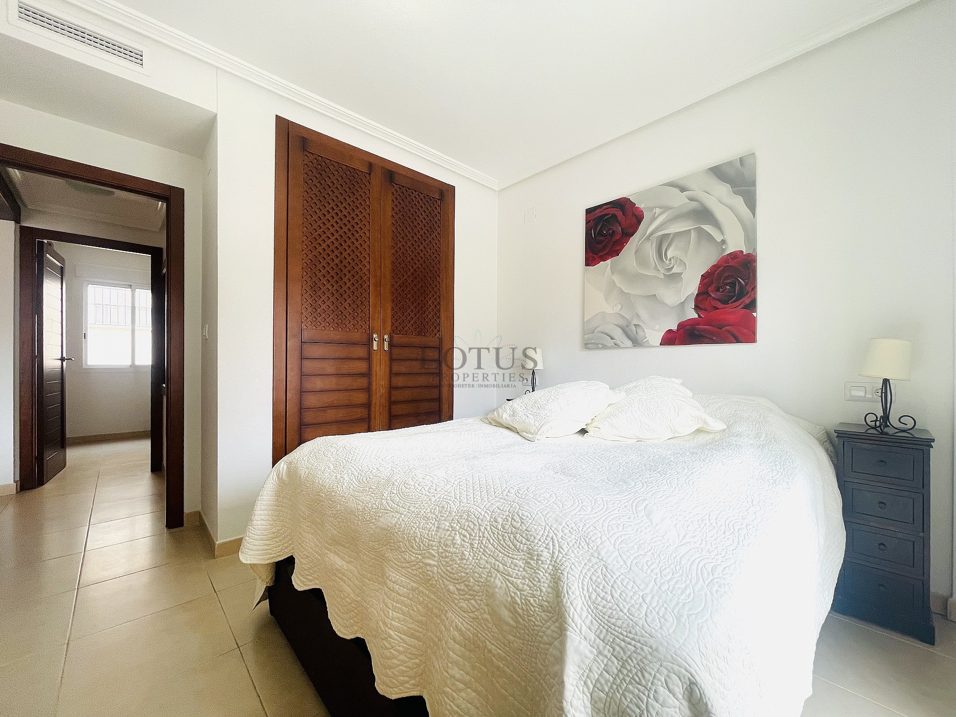 Topfloor in gewilde Urb. Altos de la Bahia XI met dakterras en zeezicht! - Lotus Properties