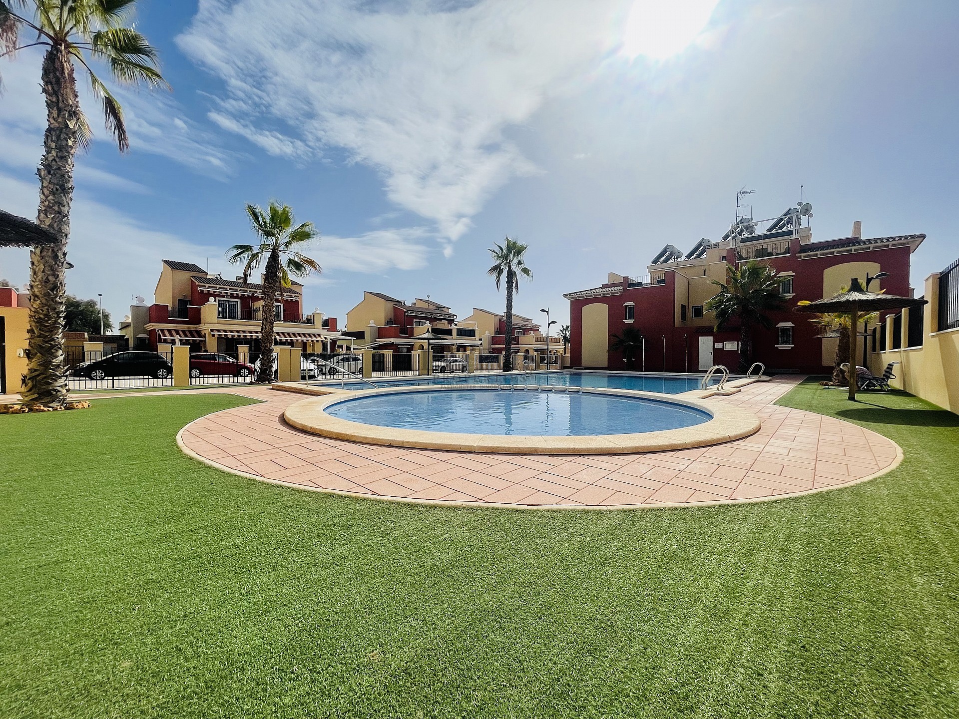 Topfloor in gewilde Urb. Altos de la Bahia XI met dakterras en zeezicht! - Lotus Properties