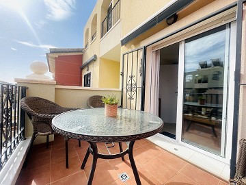 Topfloor in gewilde Urb. Altos de la Bahia XI met dakterras en zeezicht! - Lotus Properties