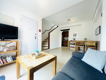 Topfloor in gewilde Urb. Altos de la Bahia XI met dakterras en zeezicht! - Lotus Properties