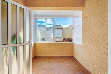 Charmant herenhuis in El Chaparral met zwembad en patio's - Lotus Properties