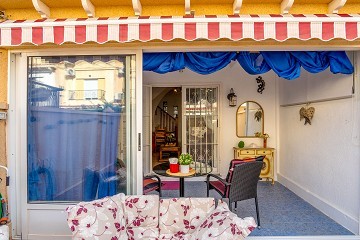 Charmant herenhuis in El Chaparral met zwembad en patio's - Lotus Properties