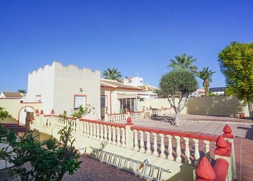 Prachtige villa met 3 slaapkamers en privézwembad in San Luis - Lotus Properties
