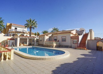 Prachtige villa met 3 slaapkamers en privézwembad in San Luis - Lotus Properties