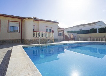 Prachtige villa met 3 slaapkamers en privézwembad in San Luis - Lotus Properties
