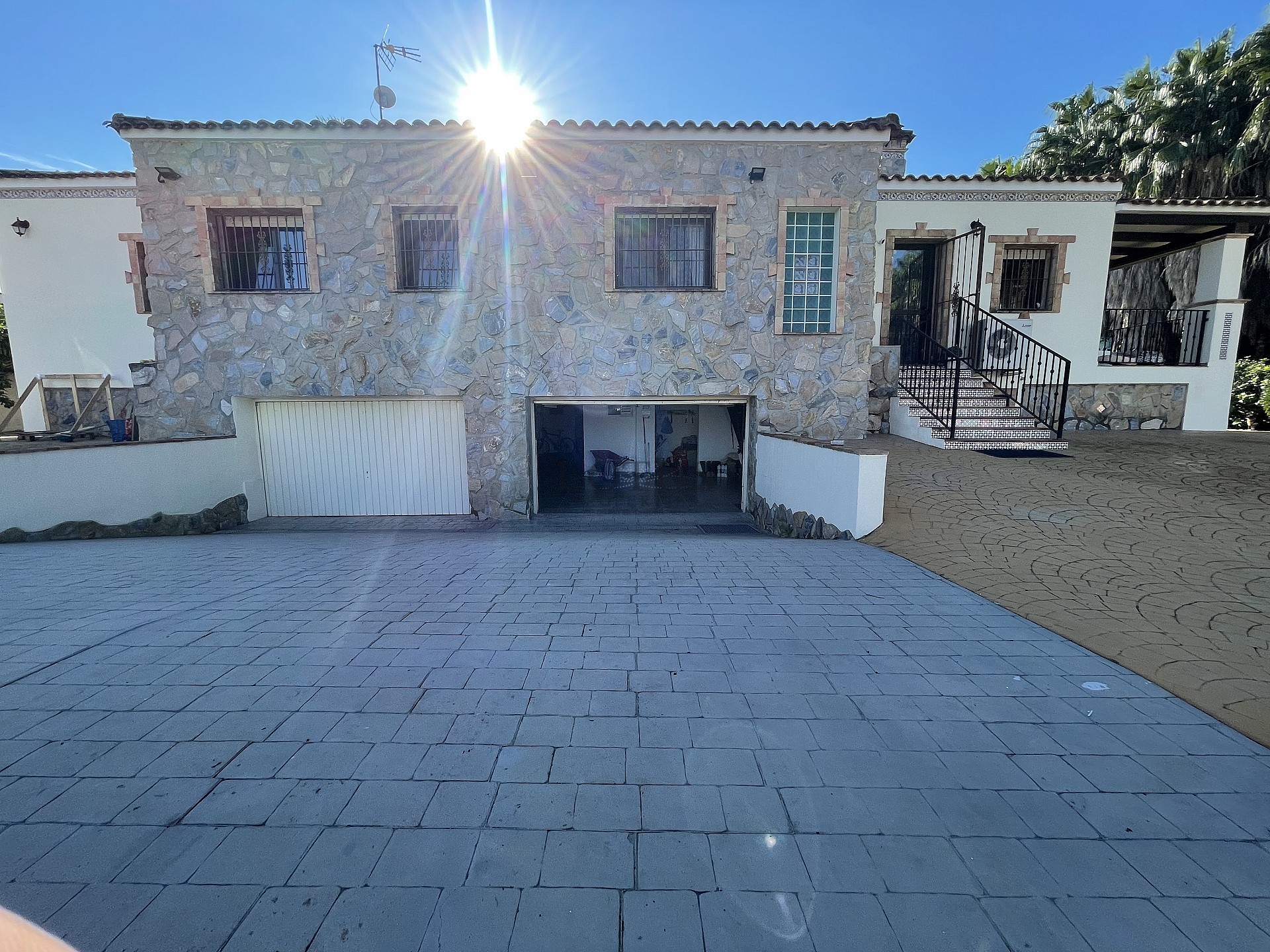 Spectaculair gerenoveerd herenhuis in Orihuela met 4 slaapkamers! - Lotus Properties