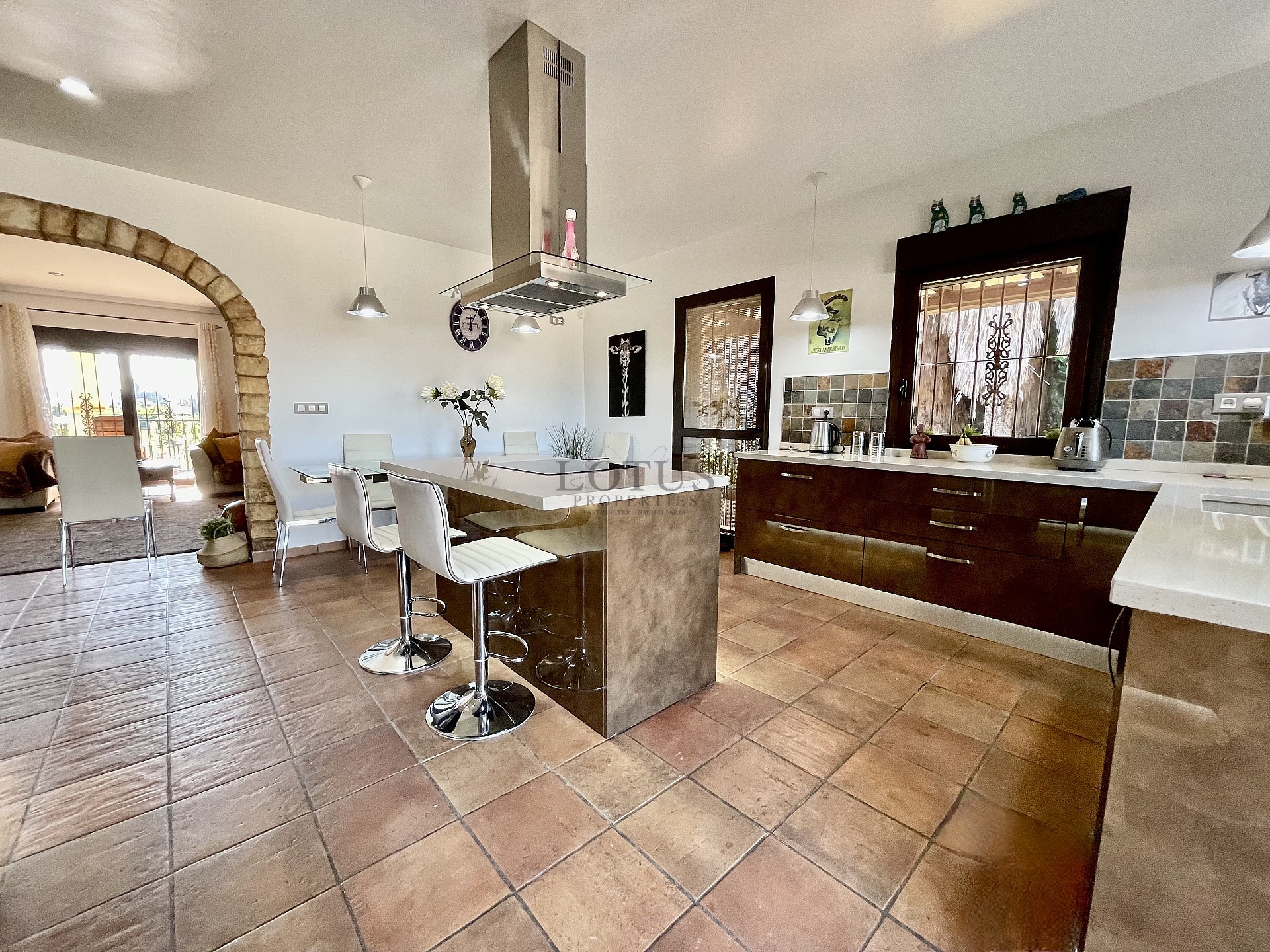 Spectaculair gerenoveerd herenhuis in Orihuela met 4 slaapkamers! - Lotus Properties