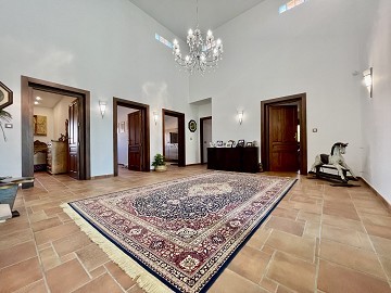¡Increíble finca en Orihuela con 4 dormitorios y hermosas vistas! - Lotus Properties