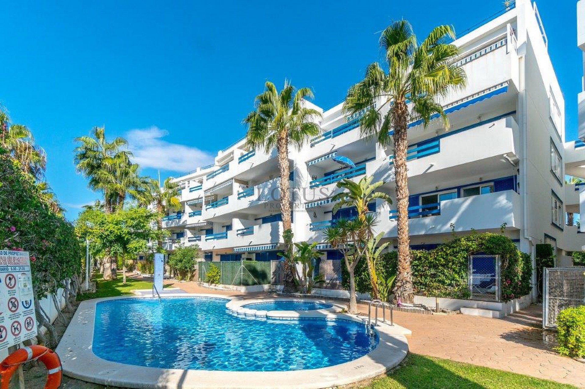 Apartamento super lindo en Res popular. La Calma con 4 piscinas en Playa Flamenca - Lotus Properties
