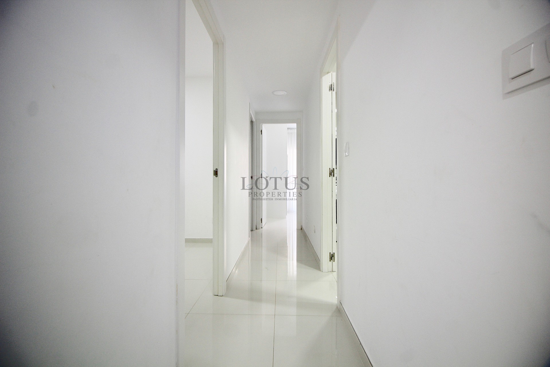 Reformed 3 bed only 100 m to Playa Del Cura - Lotus Properties