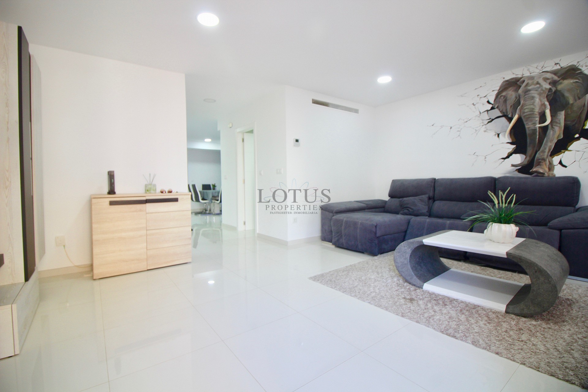 Reformed 3 bed only 100 m to Playa Del Cura - Lotus Properties