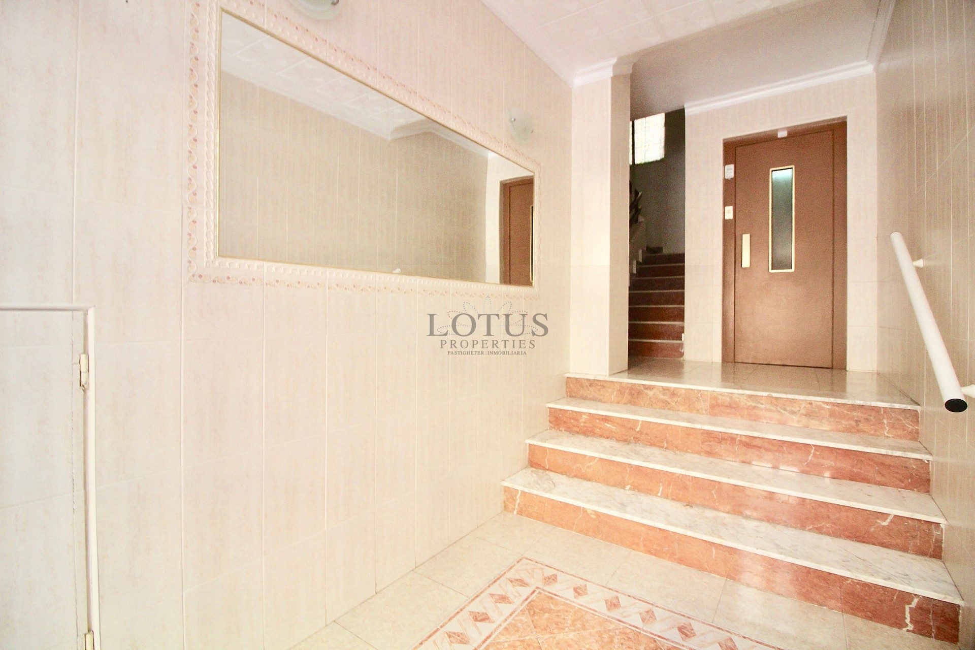 Reformed 3 bed only 100 m to Playa Del Cura - Lotus Properties