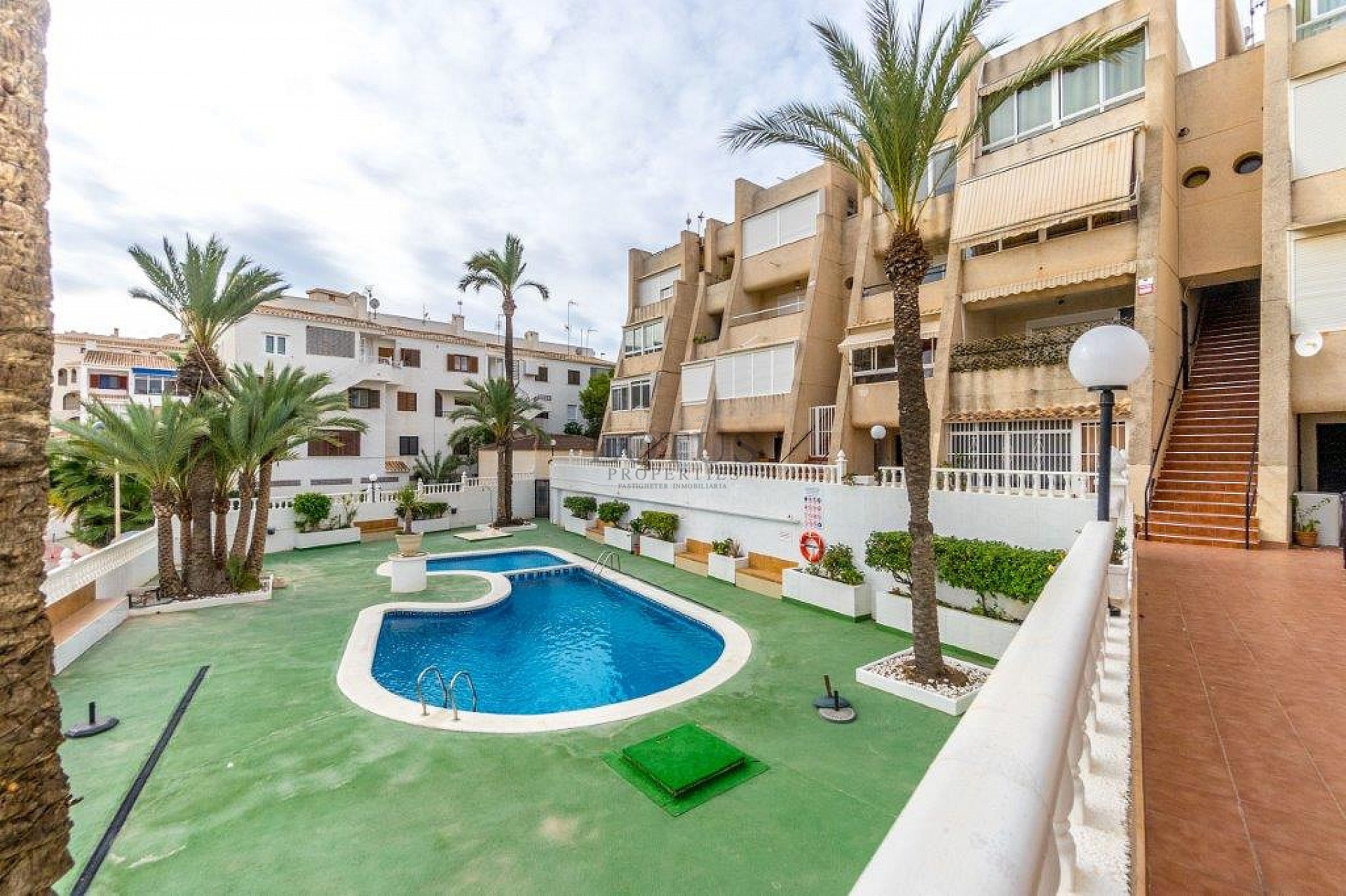 Apartamento Dúplex en La Mata con azotea y vistas al mar! - Lotus Properties