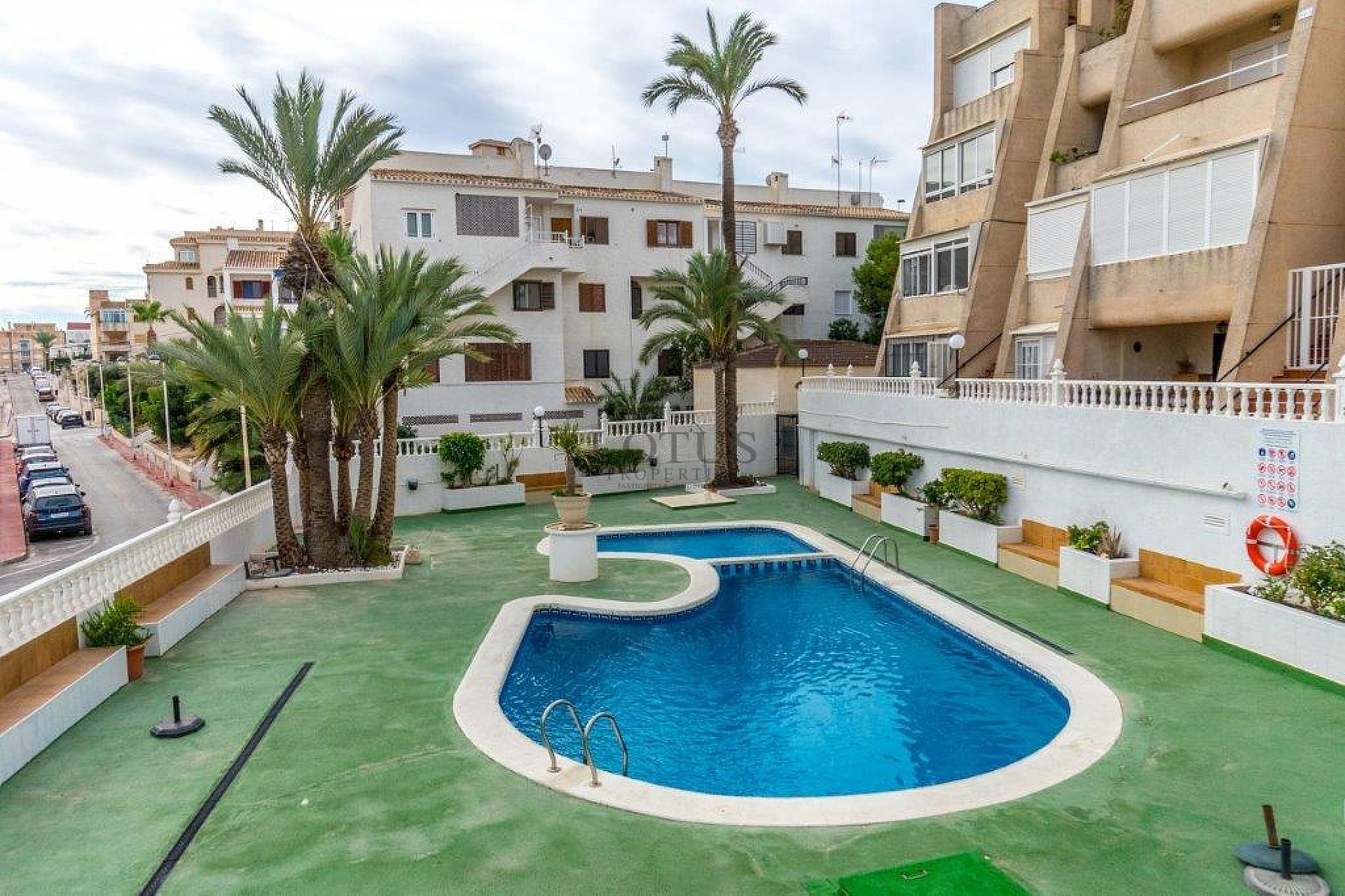 Apartamento Dúplex en La Mata con azotea y vistas al mar! - Lotus Properties