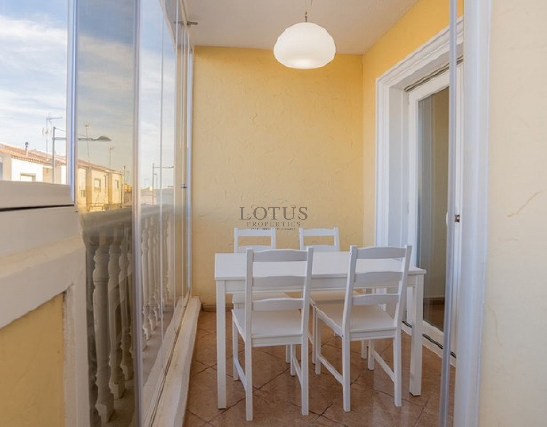 Apartamento de 3 dormitorios con piscina en Algorfa - Lotus Properties