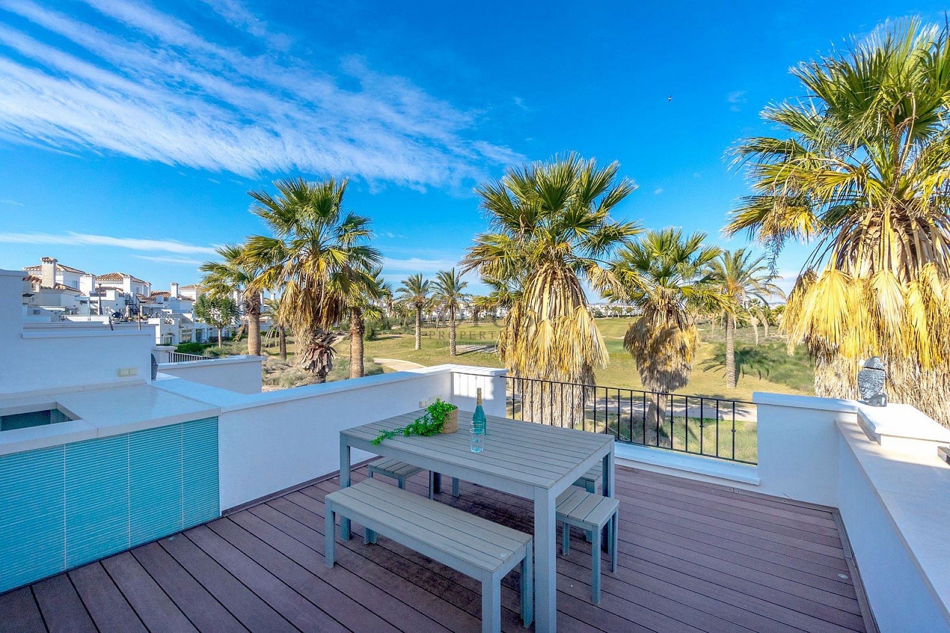 Stunning modern style 2 bed, 2 bathroom with great views - Lotus Properties