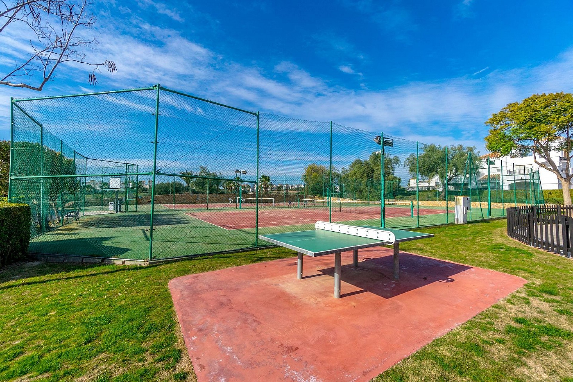 Stunning modern style 2 bed, 2 bathroom with great views - Lotus Properties