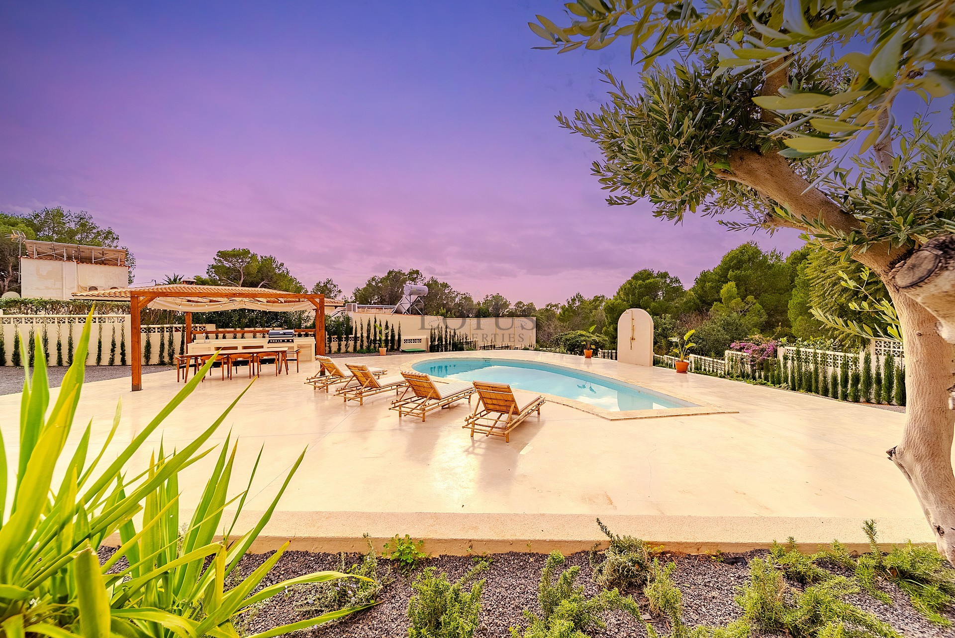 Luxury villa for sale in Altea with impressive views - Lotus Properties